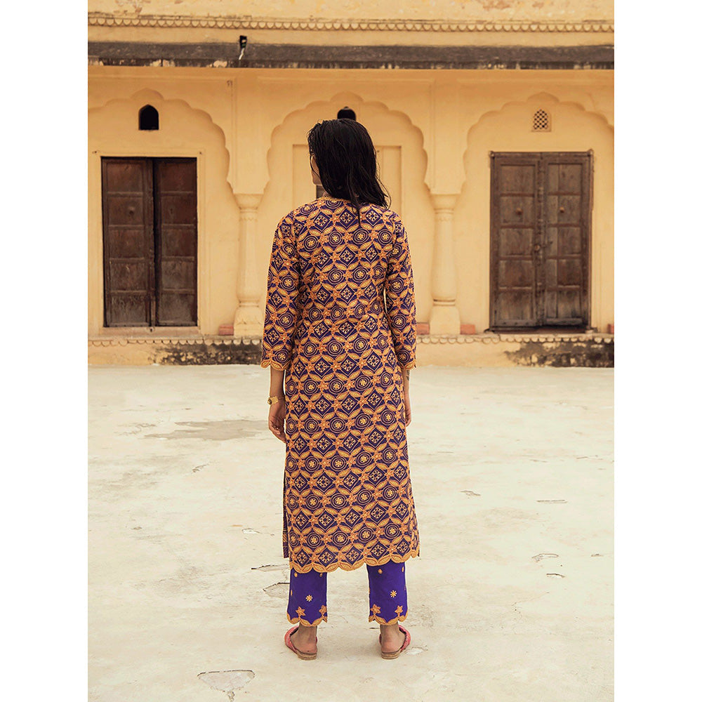 Swati Vijaivargie Bharatpur Kurta with Mehar Pant and Badmer Dupatta (Set of 3)