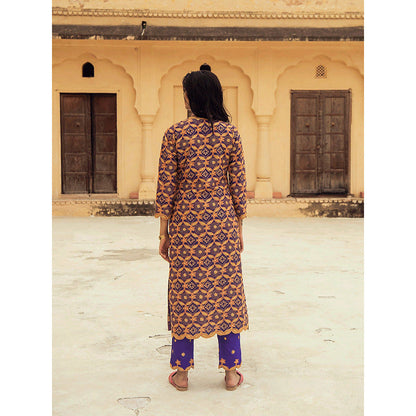 Swati Vijaivargie Bharatpur Kurta with Mehar Pant and Badmer Dupatta (Set of 3)