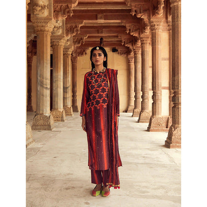 Swati Vijaivargie Jantar Mantar Kurta with Boondi Pant and Teej Dupatta (Set of 3)