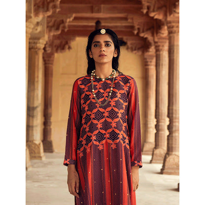 Swati Vijaivargie Jantar Mantar Kurta with Boondi Pant and Teej Dupatta (Set of 3)