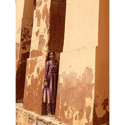 Swati Vijaivargie Jantar Mantar Kurta with Sheesh Mahal Pant (Set of 2)