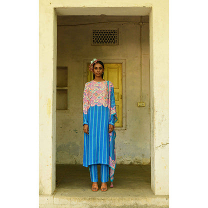 Swati Vijaivargie Champa Blue Kurta With Pants (Set of 2)