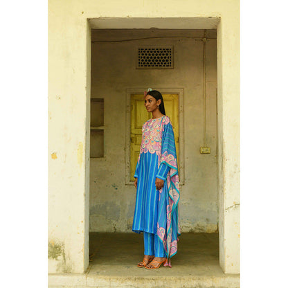 Swati Vijaivargie Champa Blue Kurta With Pants (Set of 2)