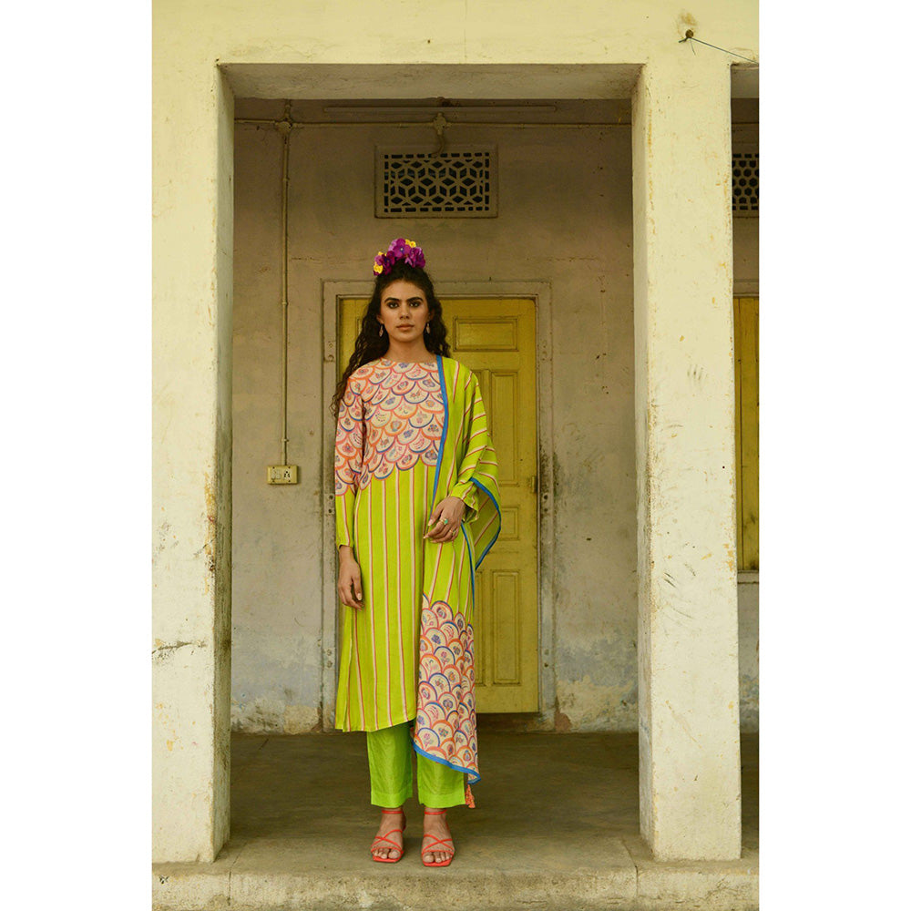 Swati Vijaivargie Champa Kurta With Pants (Set of 2)