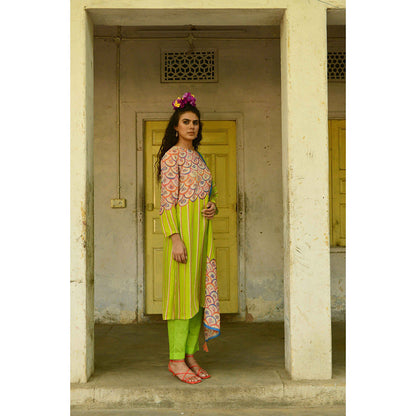 Swati Vijaivargie Champa Kurta and Pant With Dupatta (Set of 3)