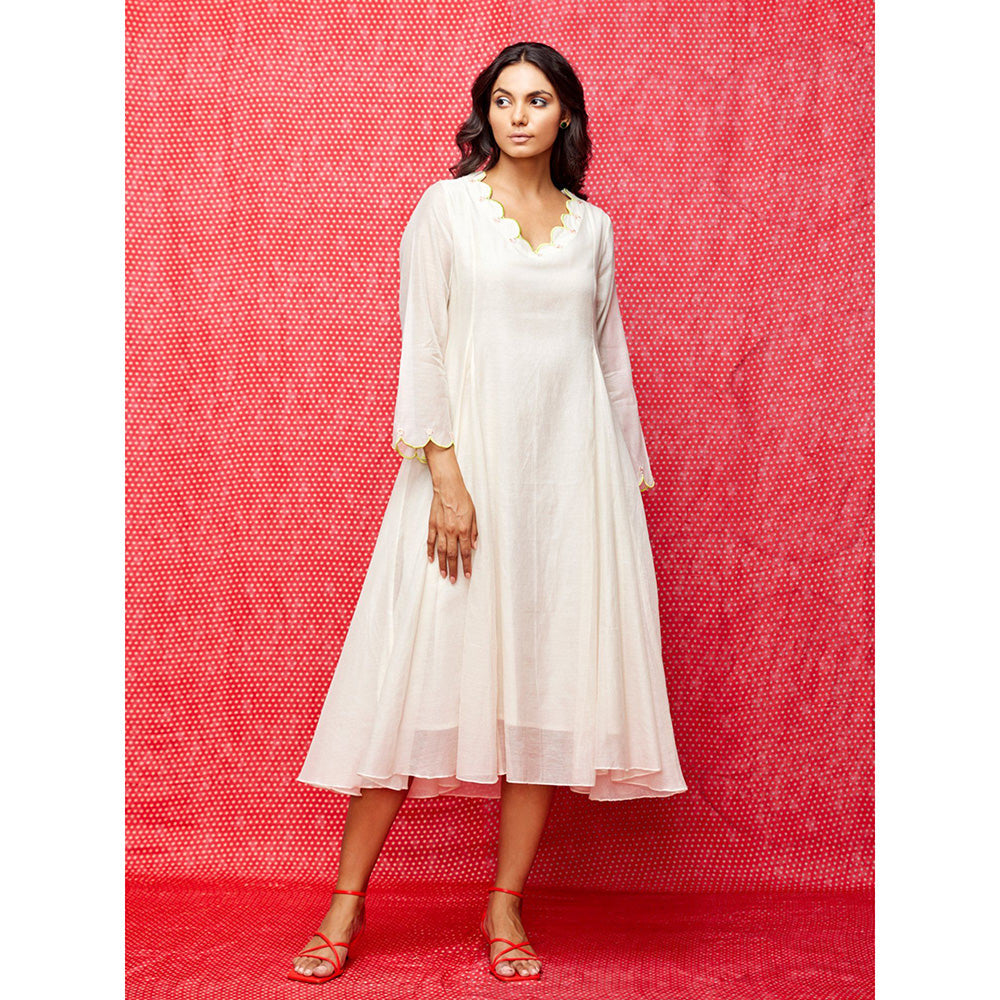 Swati Vijaivargie Rose White Scallop Dress