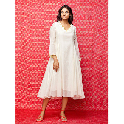 Swati Vijaivargie Rose White Scallop Dress