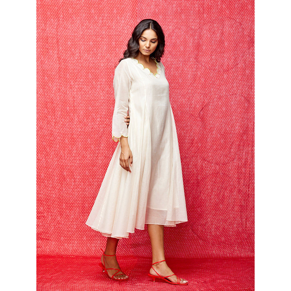Swati Vijaivargie Rose White Scallop Dress