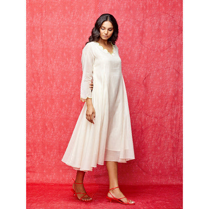 Swati Vijaivargie Rose White Scallop Dress