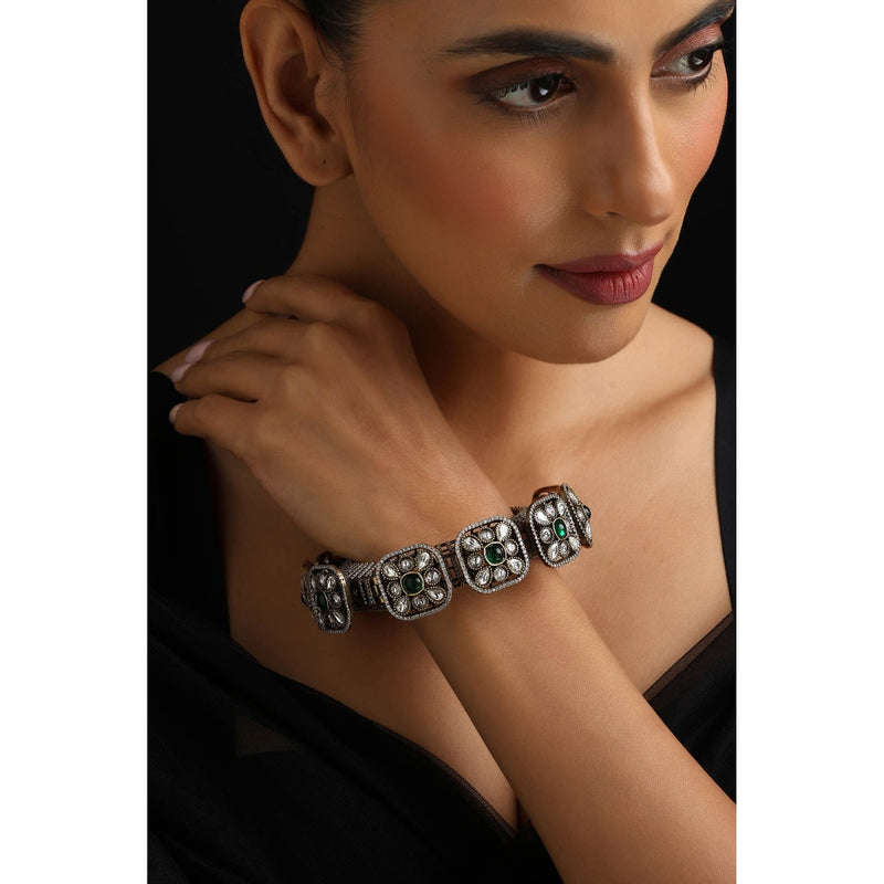 SWABHIMANN Green Victorian Polki Kada