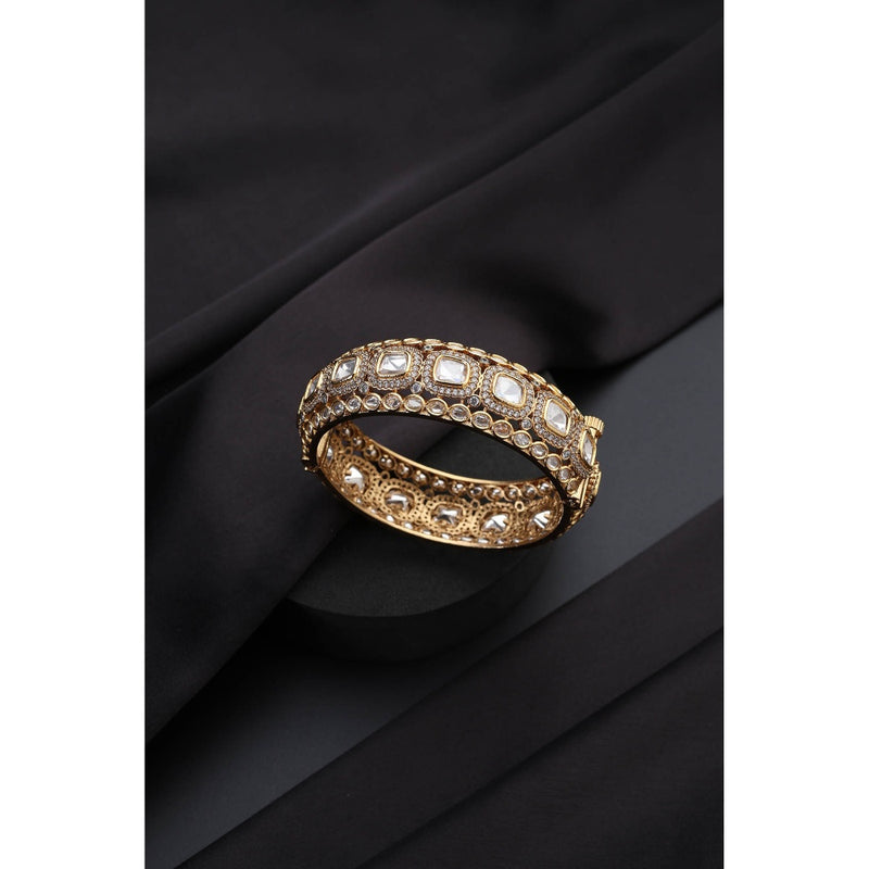 SWABHIMANN White Polki Kada