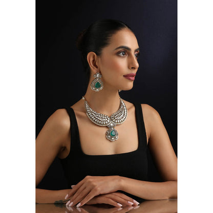 SWABHIMANN Emerald Polki Green Necklace with Earrings