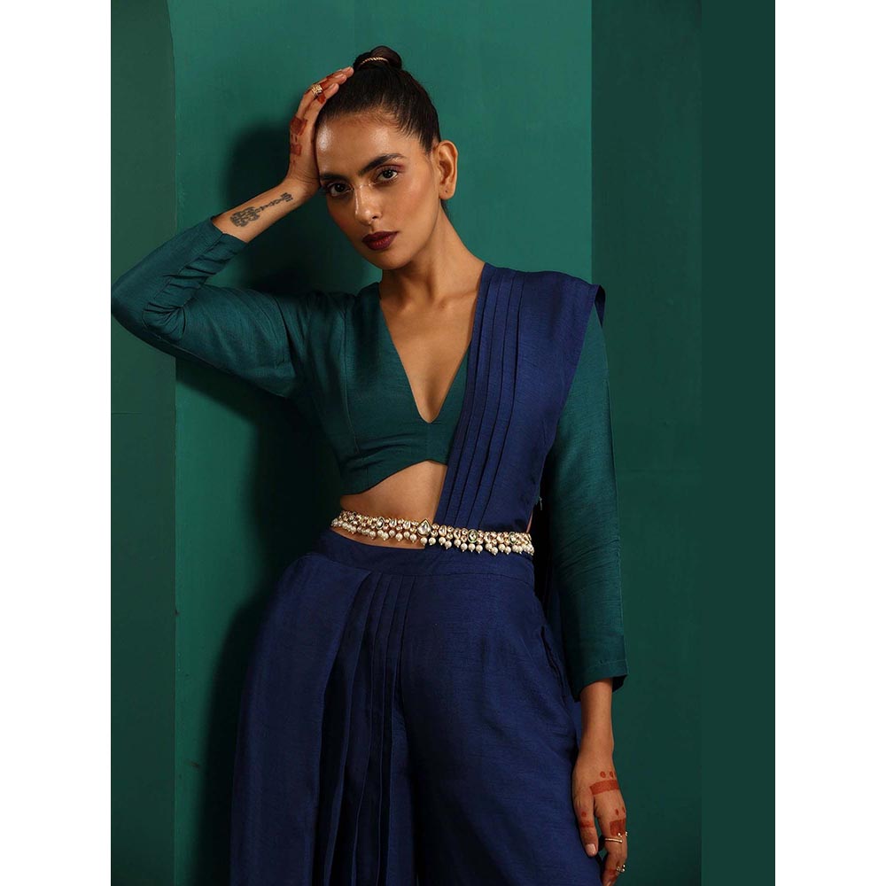 SWABHIMANN Gayatri Green Kundan and Pearl Kamarband