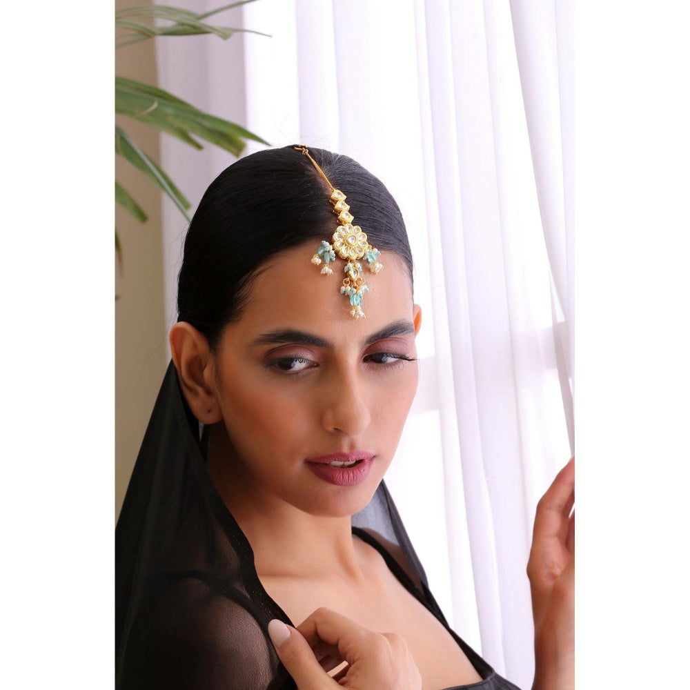 SWABHIMANN Anitraa Green Gold Plated Kundan Maang Tikka