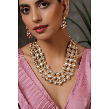 SWABHIMANN Kalirra Red Gold Plated Kundan Necklace with Earrings Set