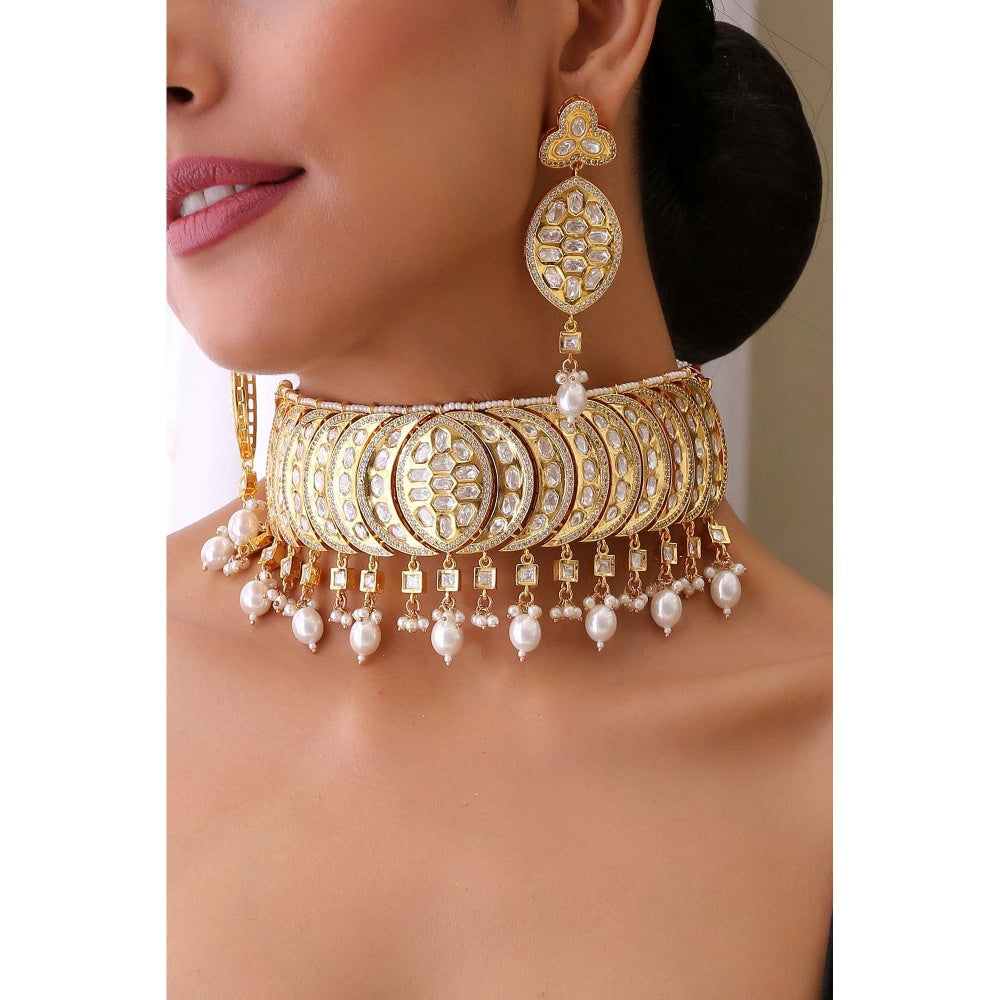 SWABHIMANN Vamika White Gold Plated Kundan Choker Necklace with Earrings Set