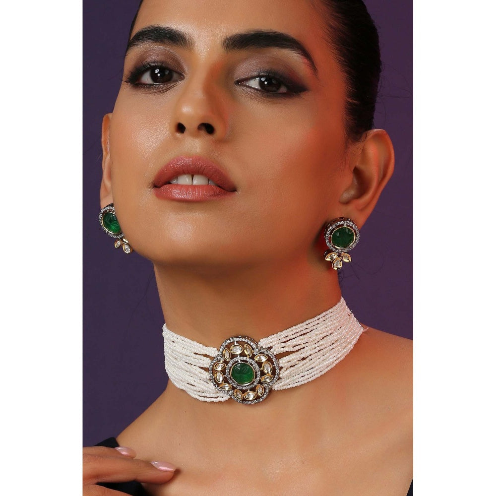 SWABHIMANN Ombre Green Silver Plated Polki Choker Necklace with Earrings Set