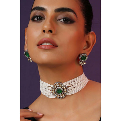 SWABHIMANN Ombre Green Silver Plated Polki Choker Necklace with Earrings Set