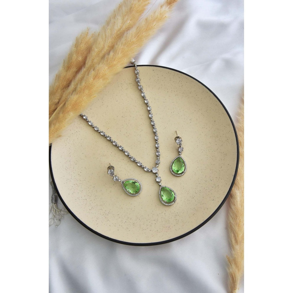 SWABHIMANN Kamaya Emerald Zirconia Necklace with Earrings Set