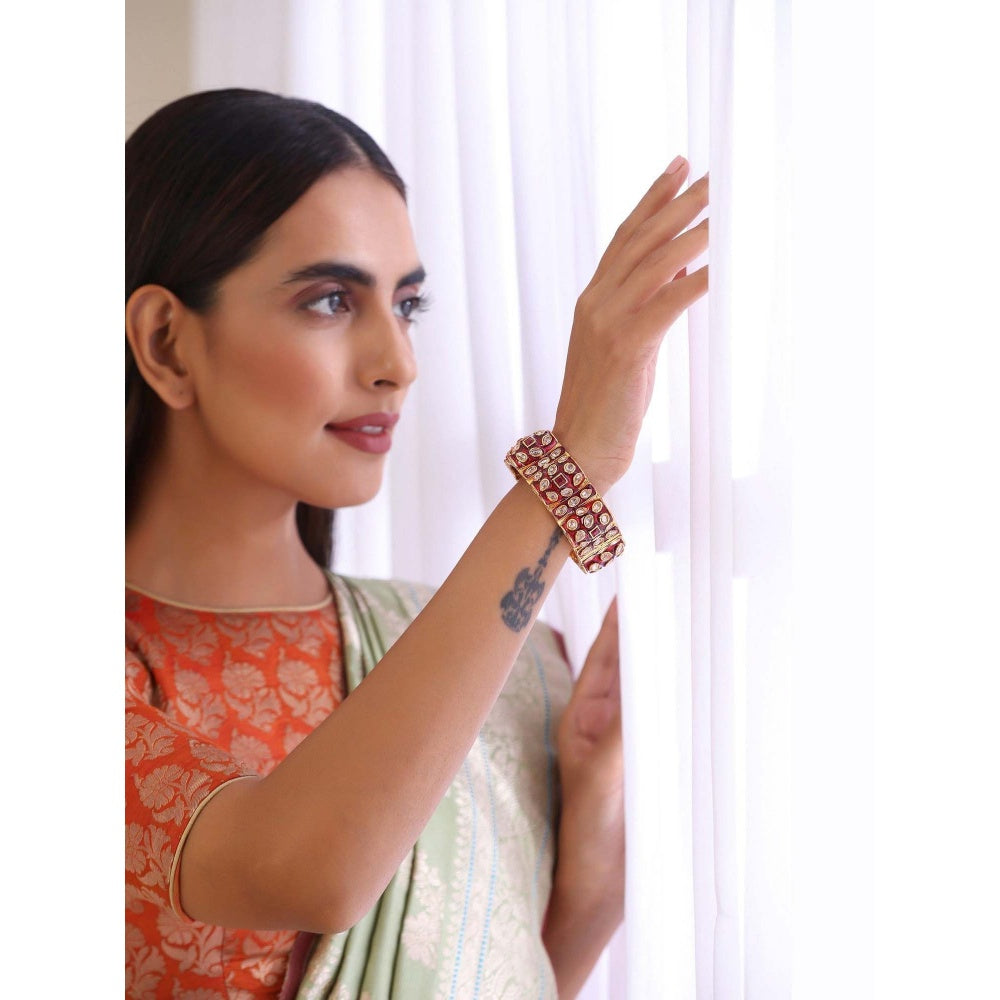 SWABHIMANN Shweta Red Meenakari Kundan Kada