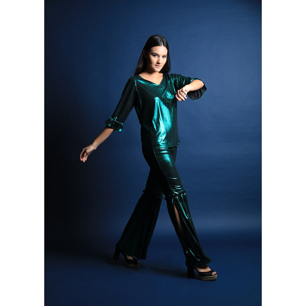 Swatee Singh Fit and Flared Pants With V Neck Top (Set of 2)