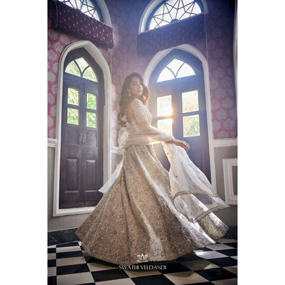 SWATHI VELDANDI Whisper Grey Lehenga with Blouse and Dupatta (Set of 3)