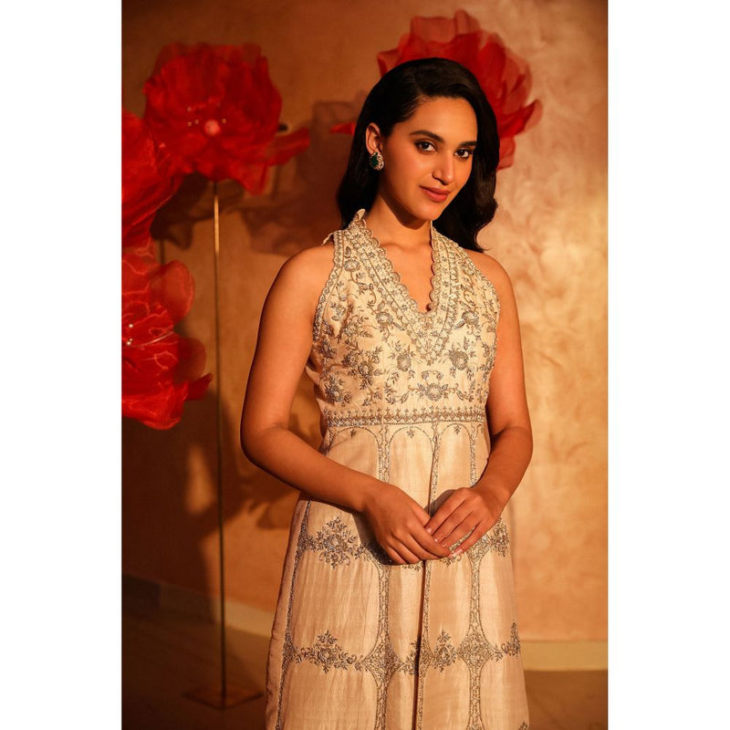 SWATHI VELDANDI Elegant Ivory Embroided Kurta with Pant (Set of 2)