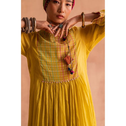 SWATTI KAPOOR Nimbu Yellow Printed Anarkali Kurta