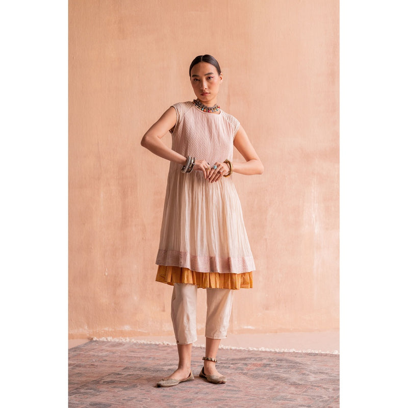 SWATTI KAPOOR Svet Beige Round Neck Kurta