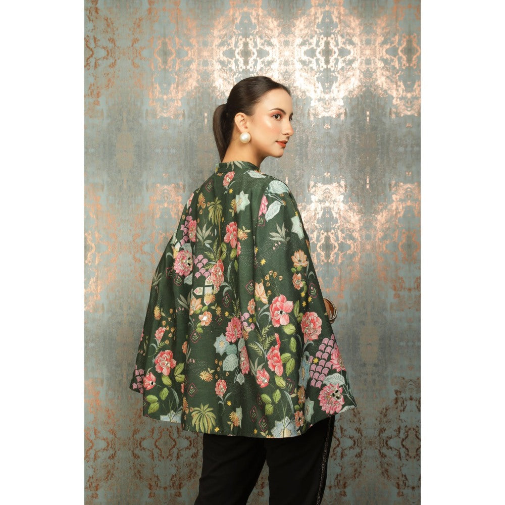 Tanu Malhotra Green Printed Cape