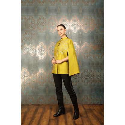 Tanu Malhotra Green Silk Floral Embroidered Cape