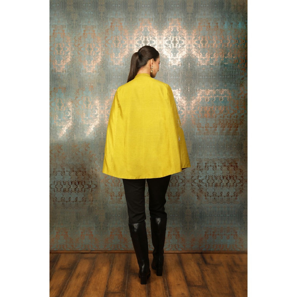 Tanu Malhotra Green Silk Floral Embroidered Cape