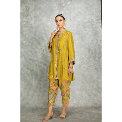 Tanu Malhotra Green Mirror Embroidered Kurta with Salwar and Dupatta (Set of 3)