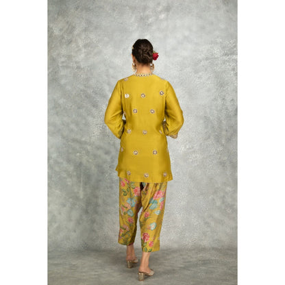 Tanu Malhotra Green Mirror Embroidered Kurta with Salwar and Dupatta (Set of 3)