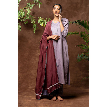 Taraasi Purple Naaz Embellished Kurta with Pant & Dupatta (Set of 3)