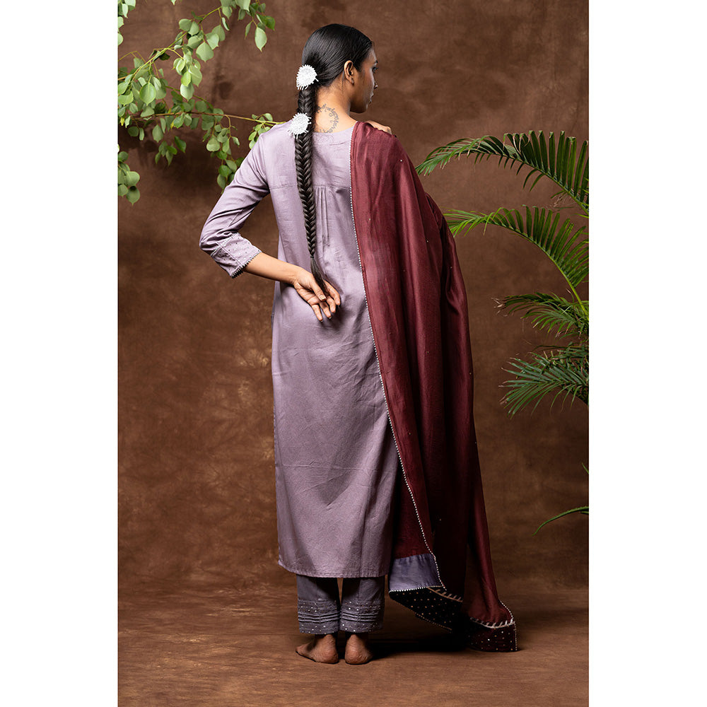 Taraasi Purple Naaz Embellished Kurta with Pant & Dupatta (Set of 3)