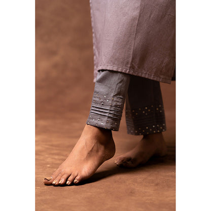 Taraasi Purple Naaz Embellished Kurta with Pant & Dupatta (Set of 3)