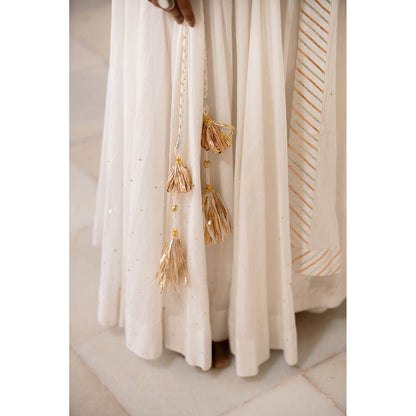 Taraasi Noorani White Mulmul Cotton Kalidar Ghaghra