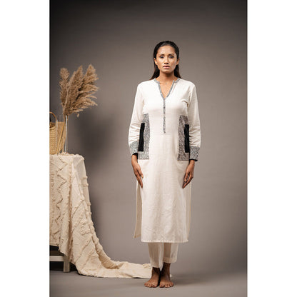 Taraasi Fused Frames Ivory Organic Cotton Kurta and Pant (Set of 2)