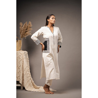 Taraasi Fused Frames Ivory Organic Cotton Kurta and Pant (Set of 2)