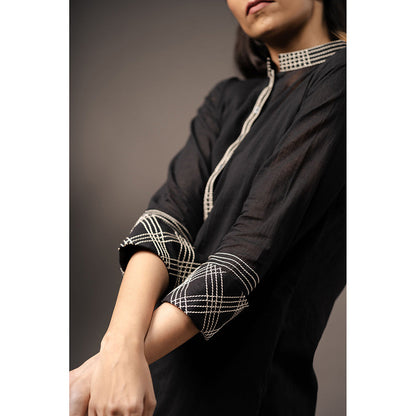 Taraasi The Prism Black Organic Cotton Kurta and Pant (Set of 2)