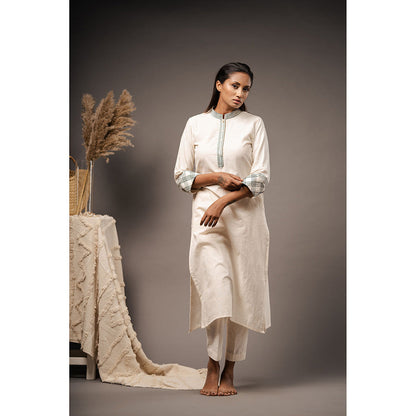 Taraasi The Prism Ivory Organic Cotton Kurta and Pant (Set of 2)