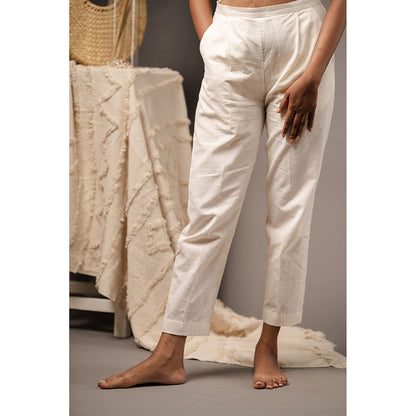 Taraasi Guftgoo Ivory Organic Cotton Kurta and Pant (Set of 2)