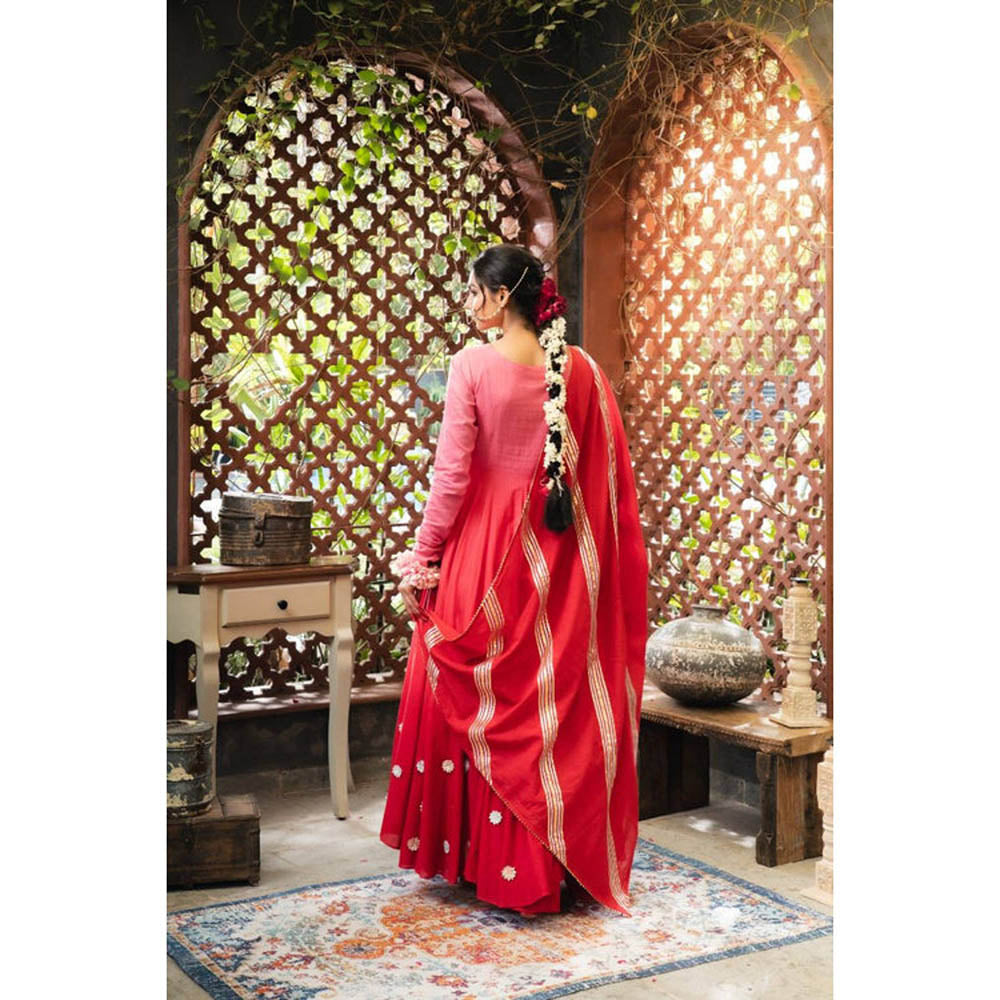 Taraasi Women Maroon Cotton Ombre Anarkali with Churidar and Dupatta