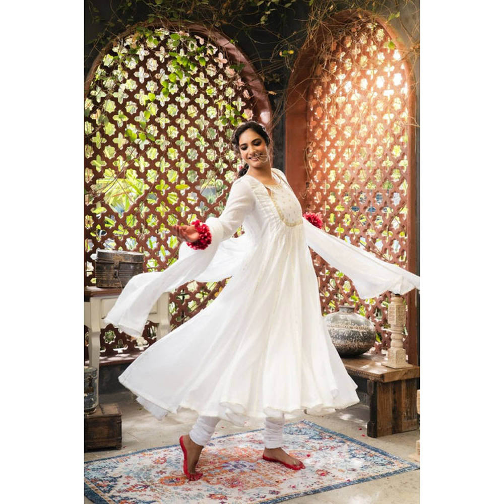 Taraasi Women White Cotton Solid Anarkali with Churidar and Dupatta