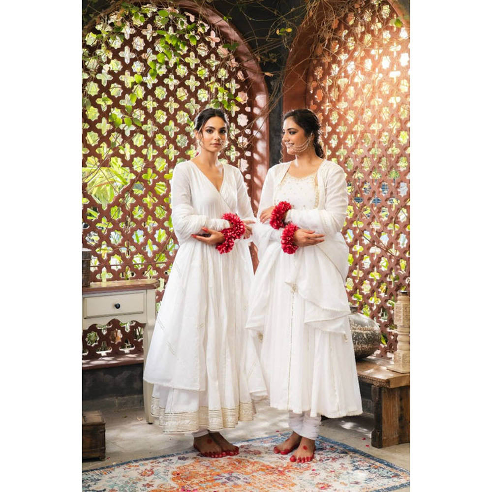 Taraasi Women White Cotton Solid Anarkali with Churidar and Dupatta