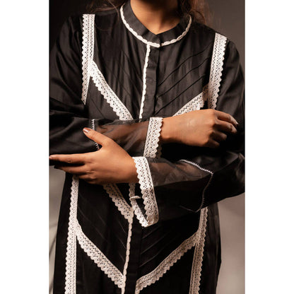 Taraasi Women Black Cotton Silk Embroidered Kurta with Pant