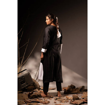 Taraasi Anandi' Cotton Silk Kurta Set