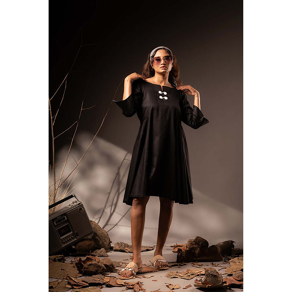 Taraasi Aakriti' Cotton Silk Dress