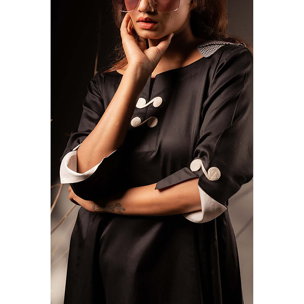 Taraasi Aakriti' Cotton Silk Dress